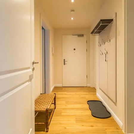 아파트 Buesumperle Weiss 부숨